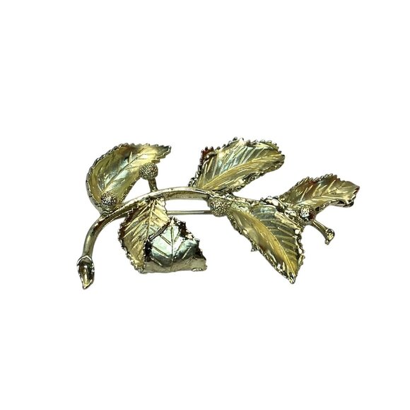 Vintage 1940's Coro Gold Plated Five Leaves Berry Brooch Pin - Picture 1 of 9